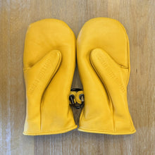 Load image into Gallery viewer, Cowhide Chopper Mitten
